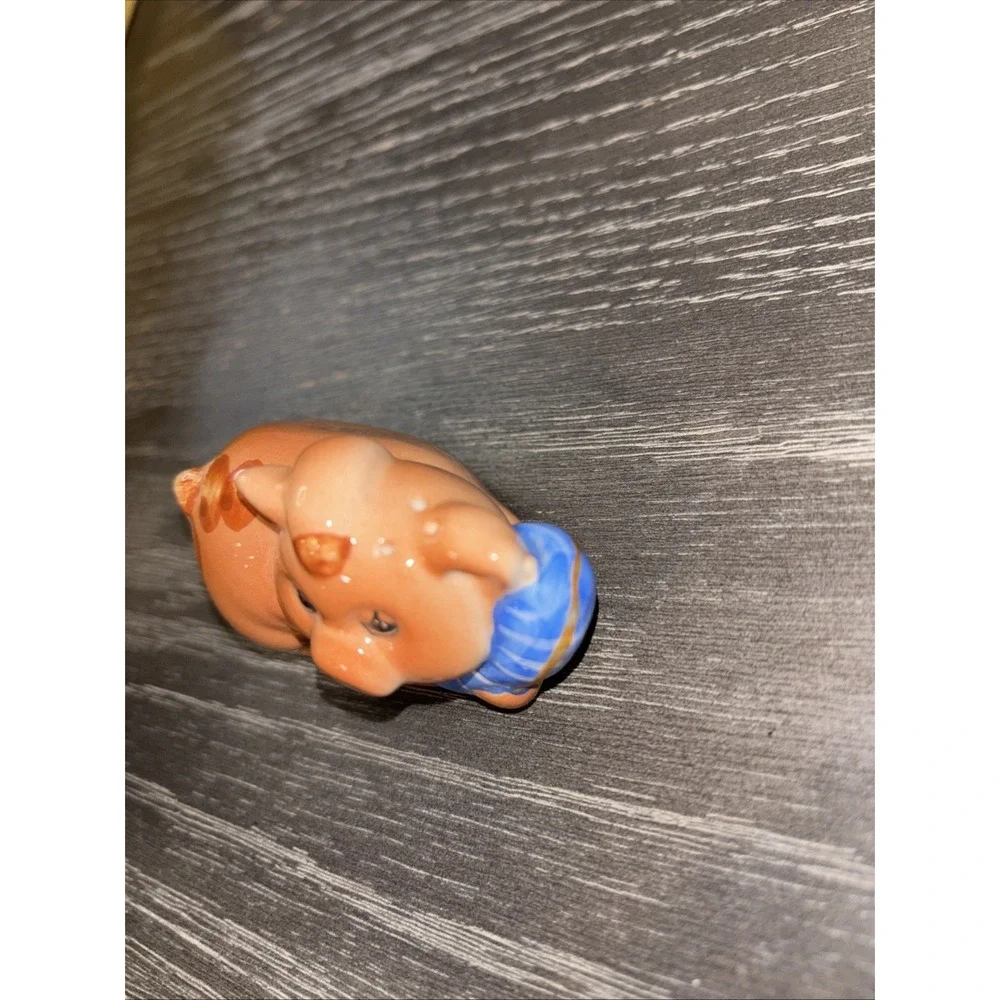 Vintage Ceramic Sleeping Cuddling Piglets Glazed Figurines Cute Shelf Sitters